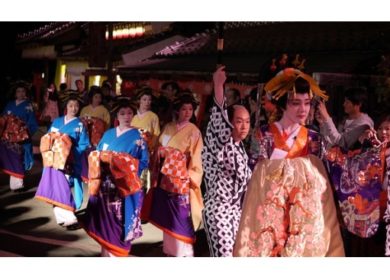 Perayaan-seni-teater-di-Nikko-Edomura-Edo-Wonderland